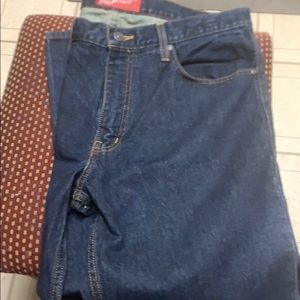 NWOT Arizona blue jeans. Size 34-34.